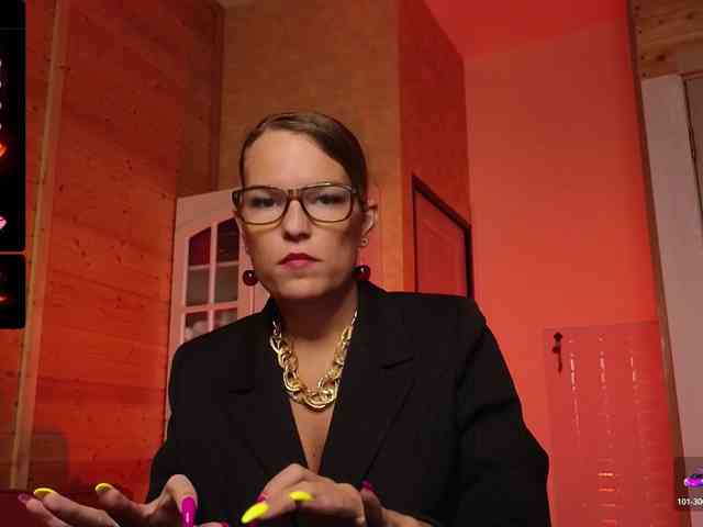 Findom_Lady_Shine webcam