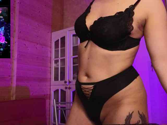 Findom_Lady_Shine webcam