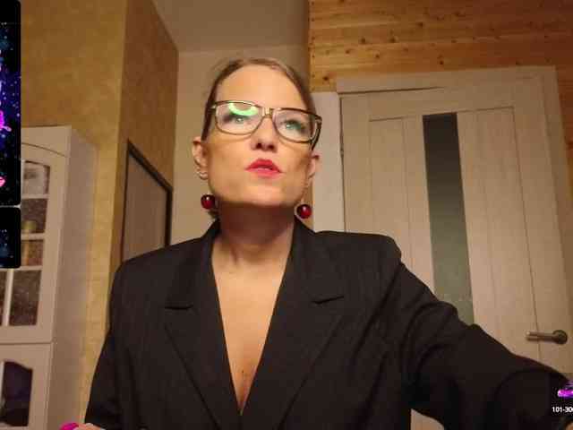Findom_Lady_Shine webcam