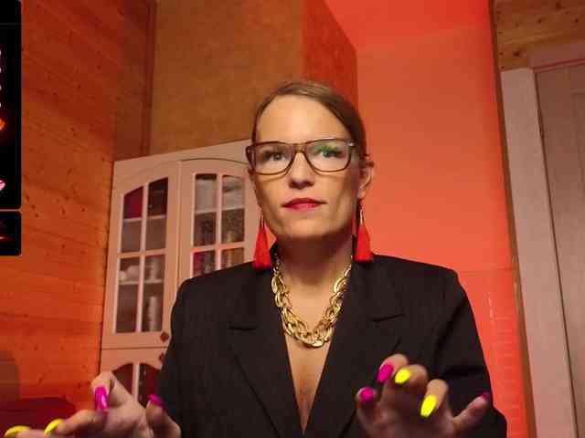 Findom_Lady_Shine webcam