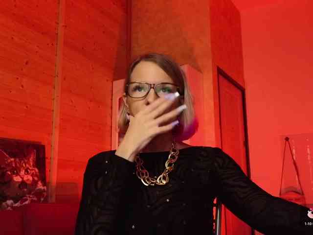 Findom_Lady_Shine webcam