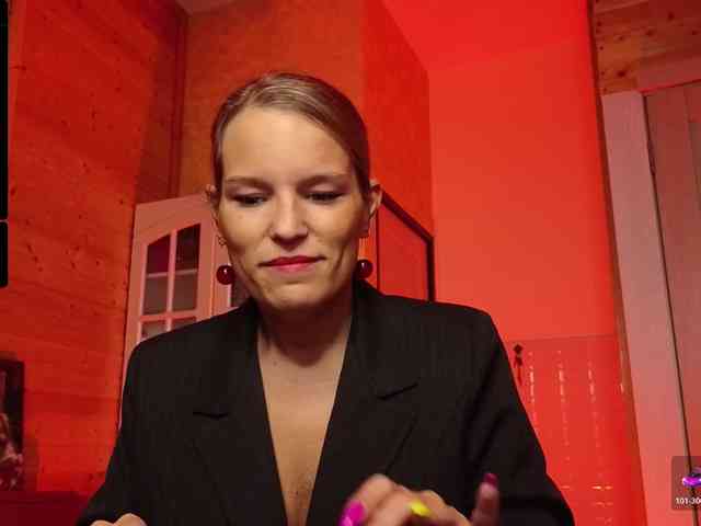 Findom_Lady_Shine webcam