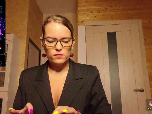 Findom_Lady_Shine webcam