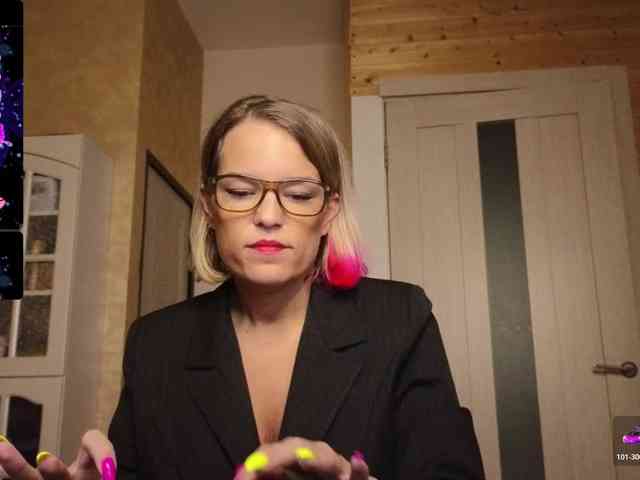 Findom_Lady_Shine webcam