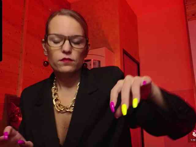 Findom_Lady_Shine webcam