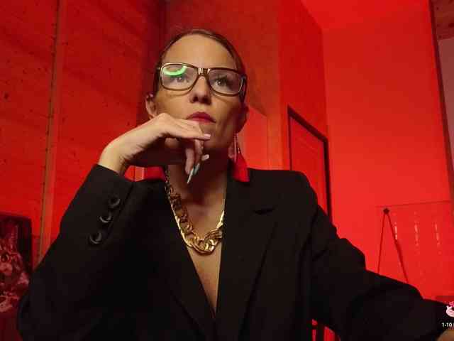 Findom_Lady_Shine webcam