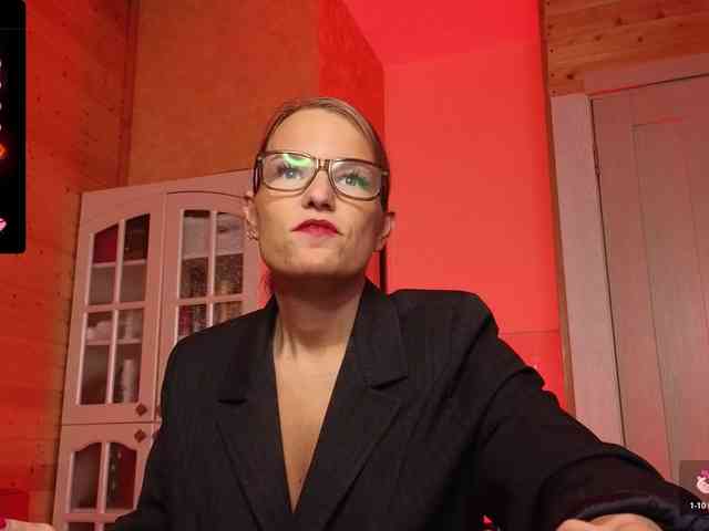 Findom_Lady_Shine webcam