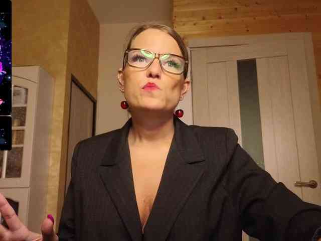 Findom_Lady_Shine webcam