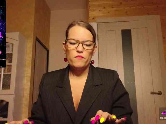 Findom_Lady_Shine webcam