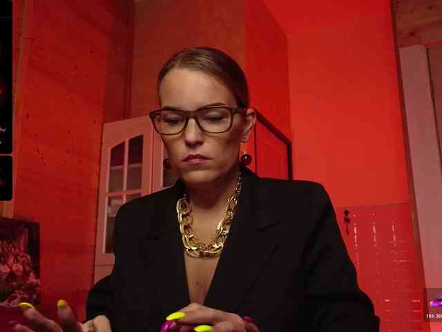 Findom_Lady_Shine webcam