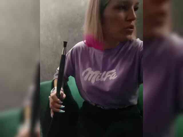 Findom_Lady_Shine webcam