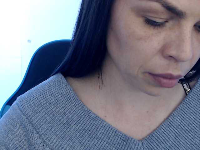 justicy's BongaCams show and profile
