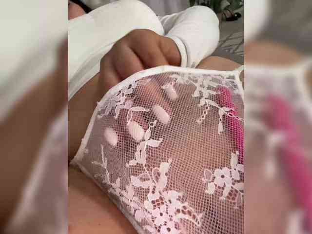 Happy_Doll webcam