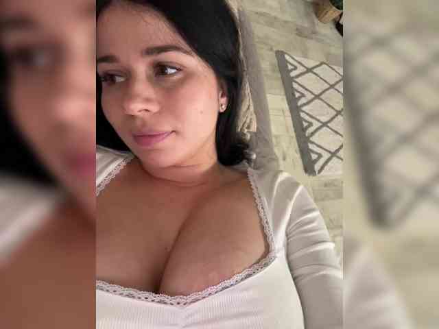 Happy_Doll webcam