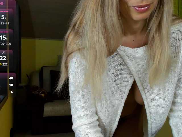 rocsi79's BongaCams show and profile