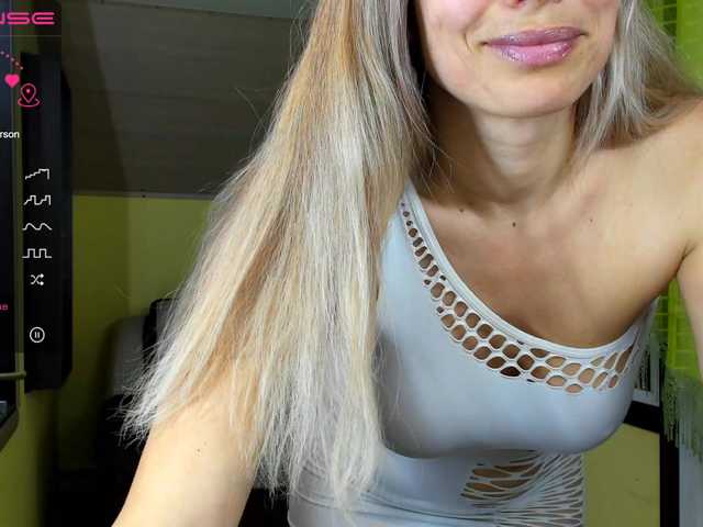 rocsi79's BongaCams show and profile
