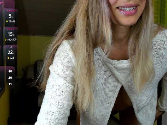 rocsi79's BongaCams show and profile