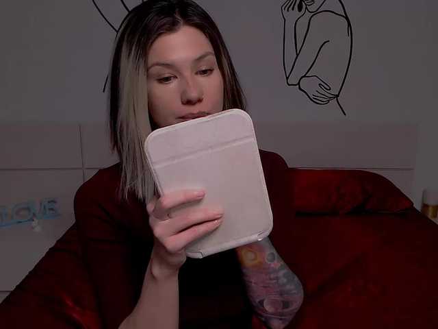 devilishfox from BongaCams