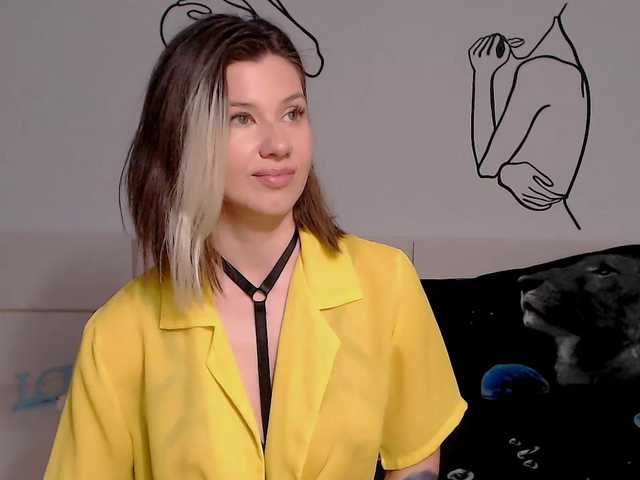 devilishfox's BongaCams show and profile