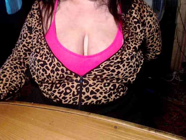 tanyvel34 Live Webcam on BongaCams