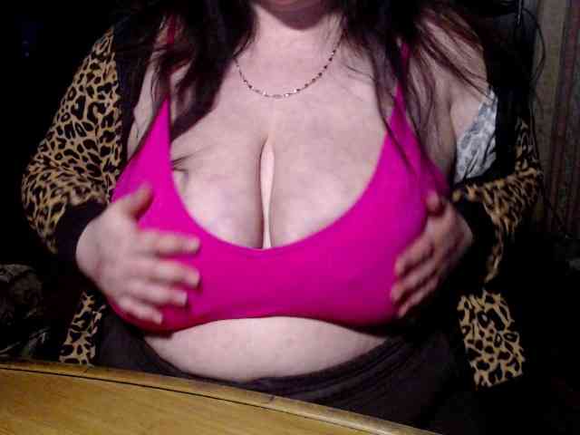 tanyvel34 Live Webcam on BongaCams