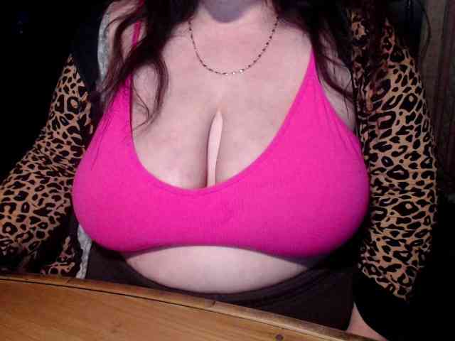 tanyvel34 Live Webcam on BongaCams