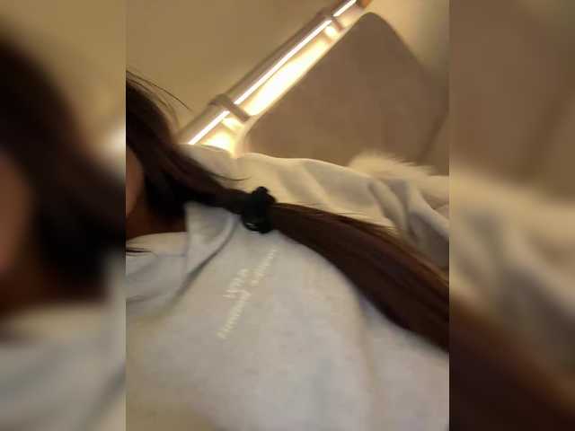 sweetkira25's BongaCams show and profile