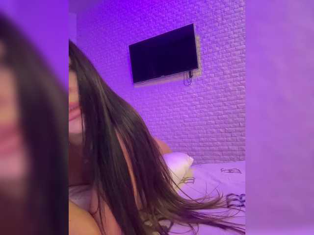 sweetkira25's BongaCams show and profile