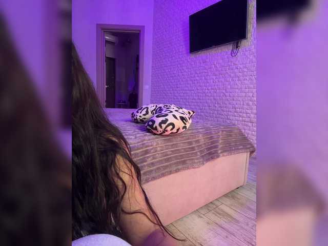 sweetkira25's BongaCams show and profile
