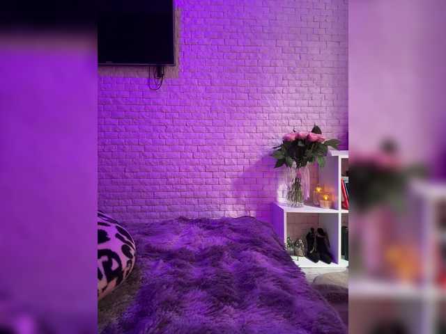 sweetkira25's BongaCams show and profile