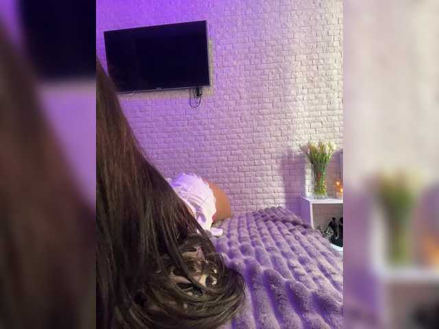 sweetkira25's BongaCams show and profile