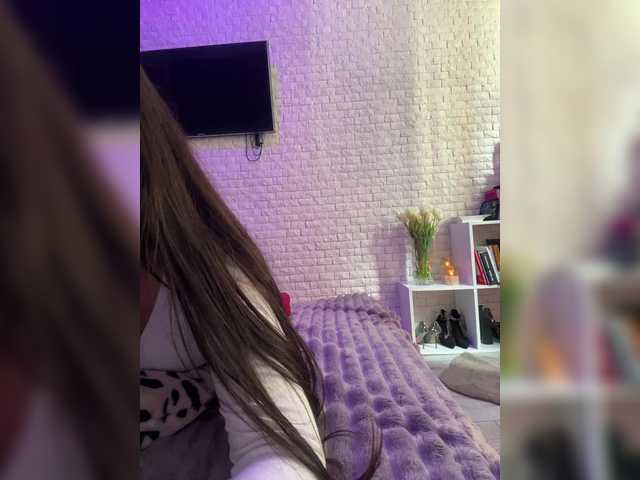 sweetkira25's BongaCams show and profile