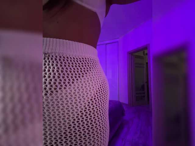 sweetkira25's BongaCams show and profile