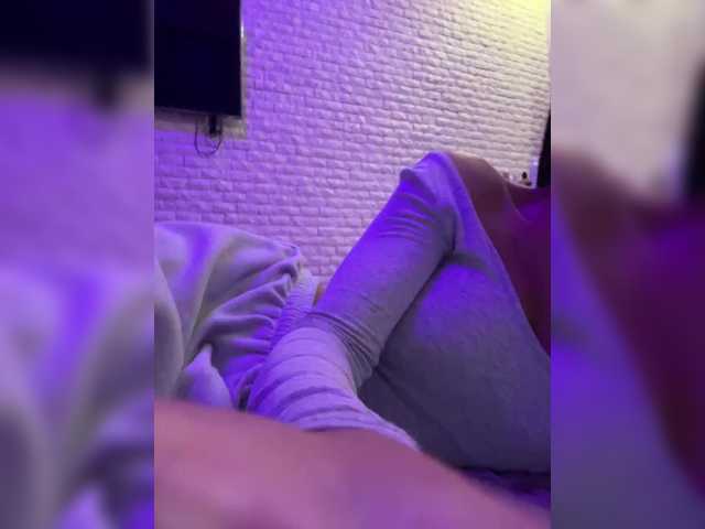 sweetkira25's BongaCams show and profile