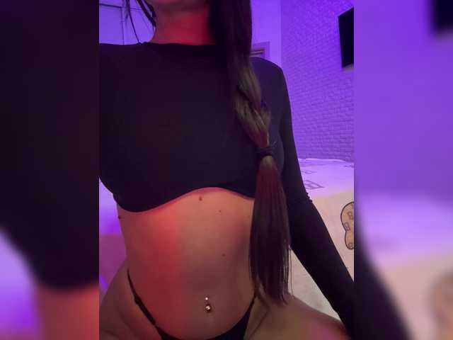 sweetkira25's BongaCams show and profile