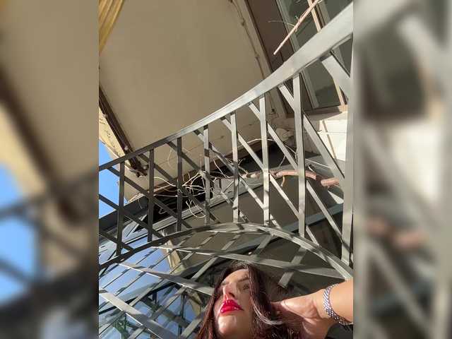 sweetkira25's BongaCams show and profile