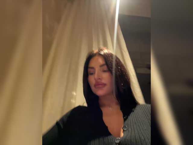 sweetkira25's BongaCams show and profile