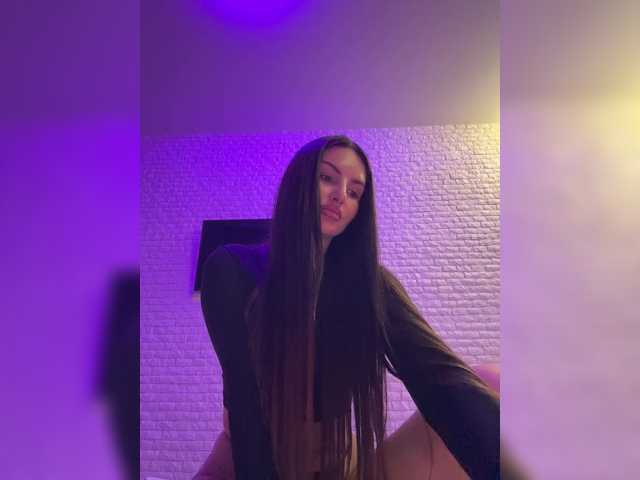 sweetkira25's BongaCams show and profile