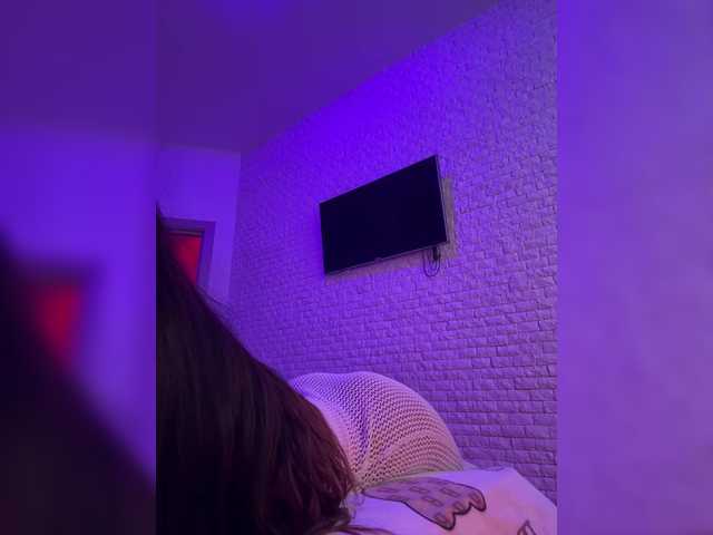 sweetkira25's BongaCams show and profile