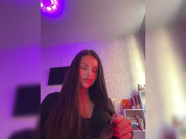 sweetkira25's BongaCams show and profile