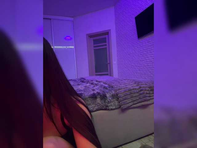 sweetkira25's BongaCams show and profile