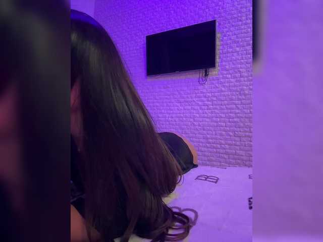 sweetkira25's BongaCams show and profile