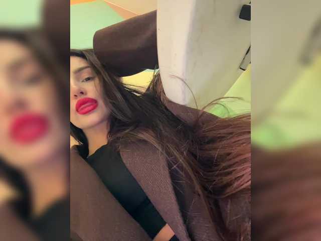 sweetkira25's BongaCams show and profile