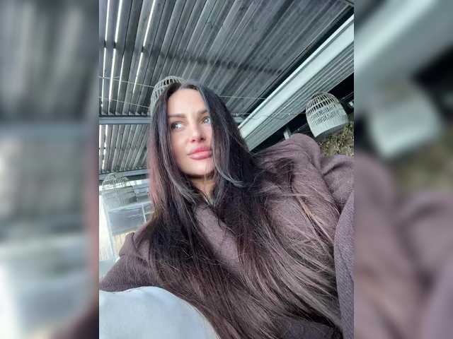 sweetkira25's BongaCams show and profile