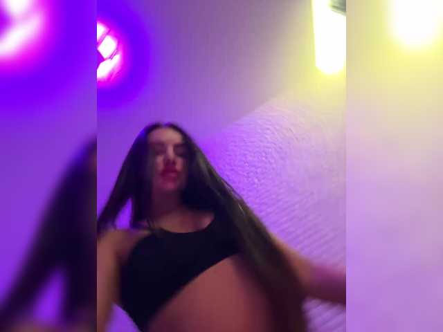 sweetkira25 live sex show