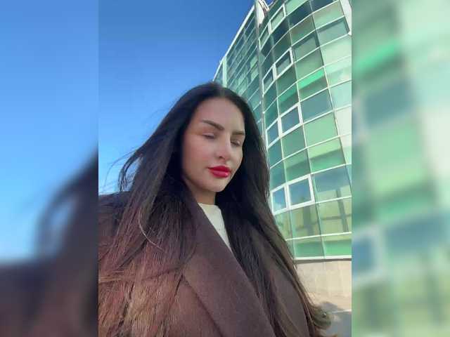 sweetkira25's BongaCams show and profile