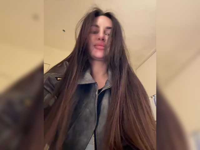 sweetkira25's BongaCams show and profile