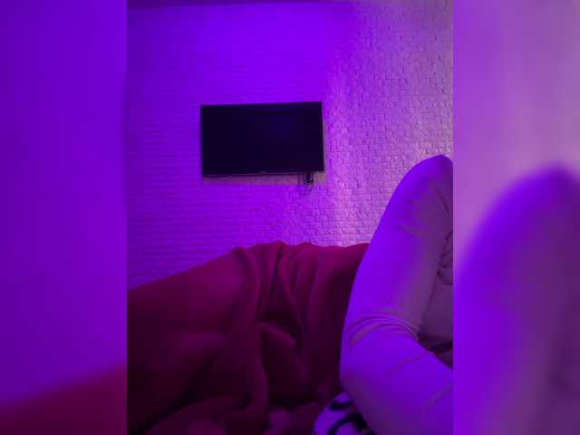 sweetkira25's BongaCams show and profile