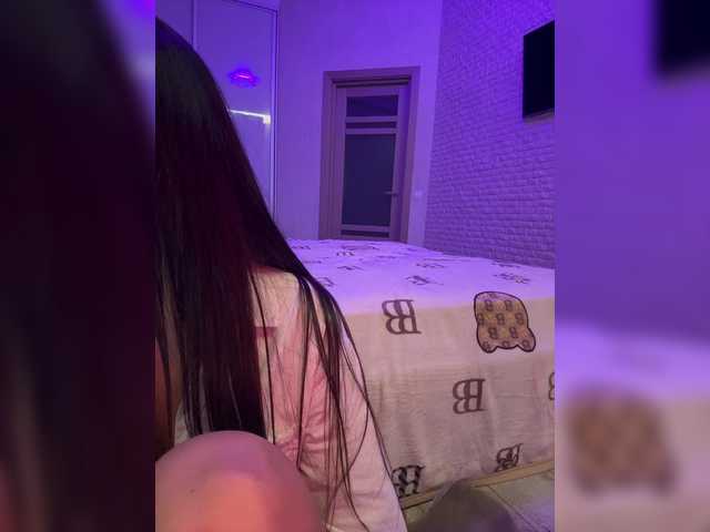 sweetkira25's BongaCams show and profile