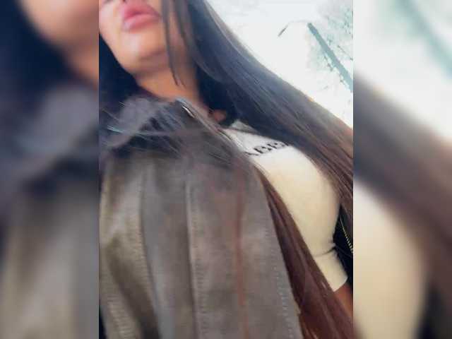 sweetkira25's BongaCams show and profile